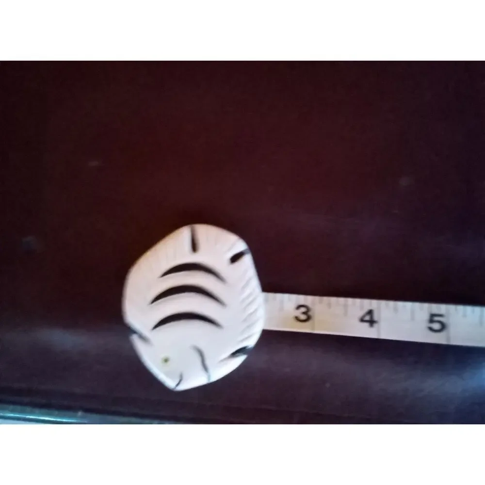 Ceramic Black And White Fish Pin